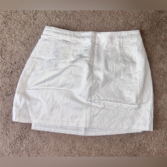 Lulus white eyelet skirt - Picture 6 of 7